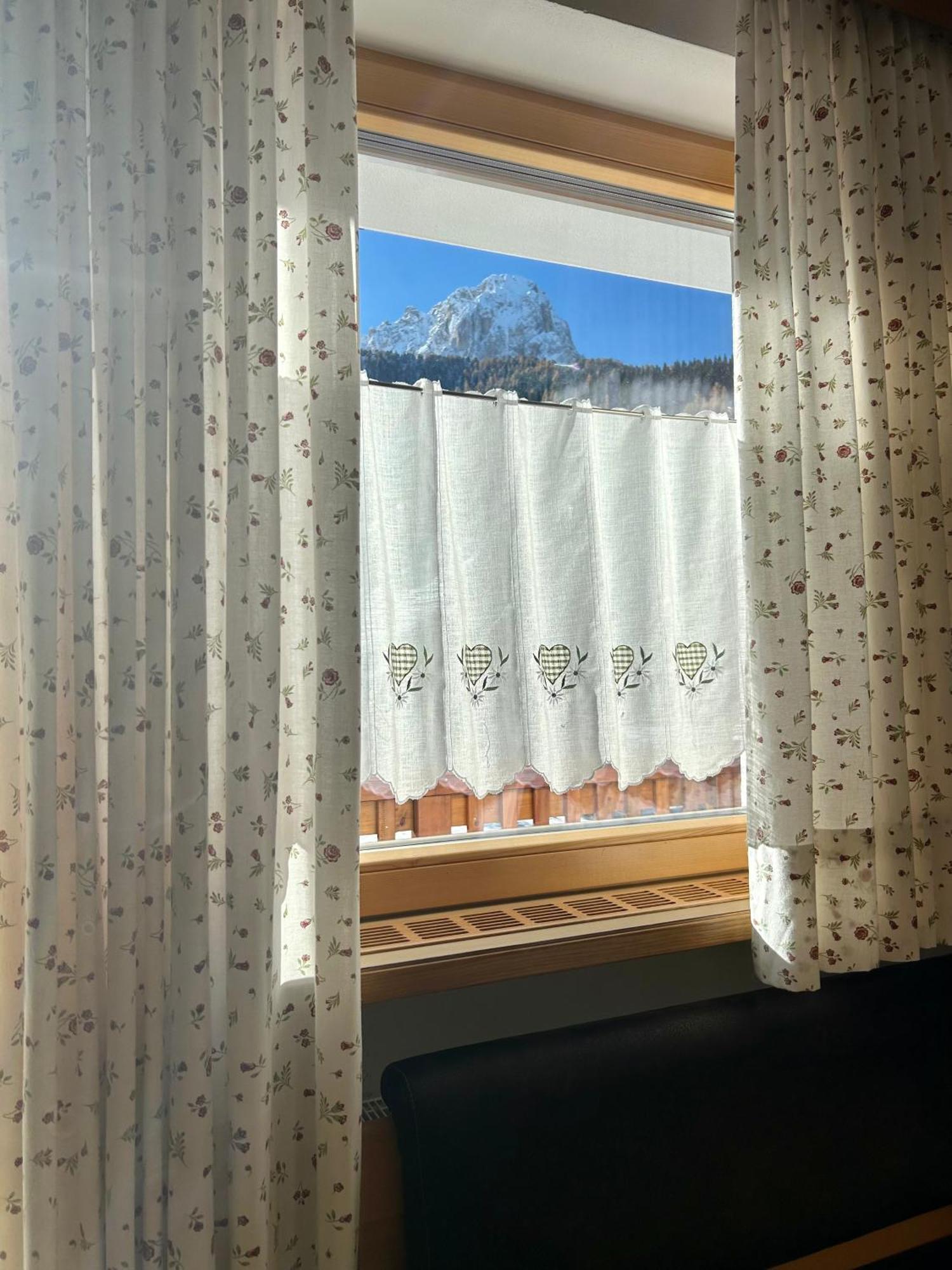 Residence Ravisa Dolomites セルヴァ・ディ・ヴァル・ガルデーナ エクステリア 写真